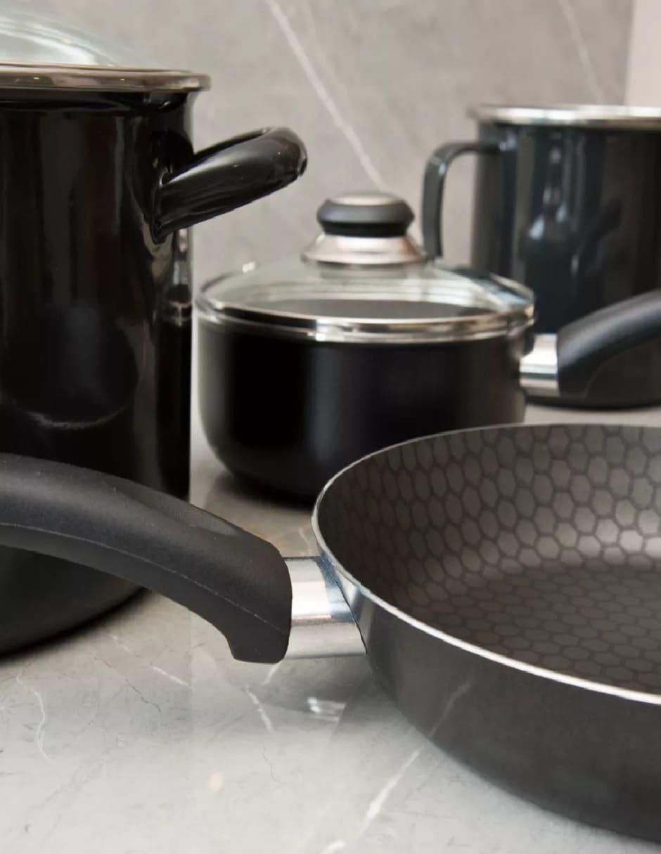 Batería de cocina Genérica de aluminio antiadherente convencional 8 piezas 2