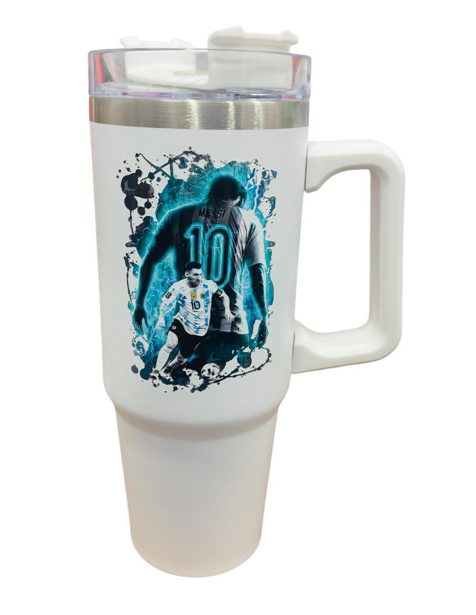 Termo de acero inoxidable Leonel Messi con tapa push pull 887 ml Termo de acero inoxidable Leonel Messi con tapa push pull 887 ml