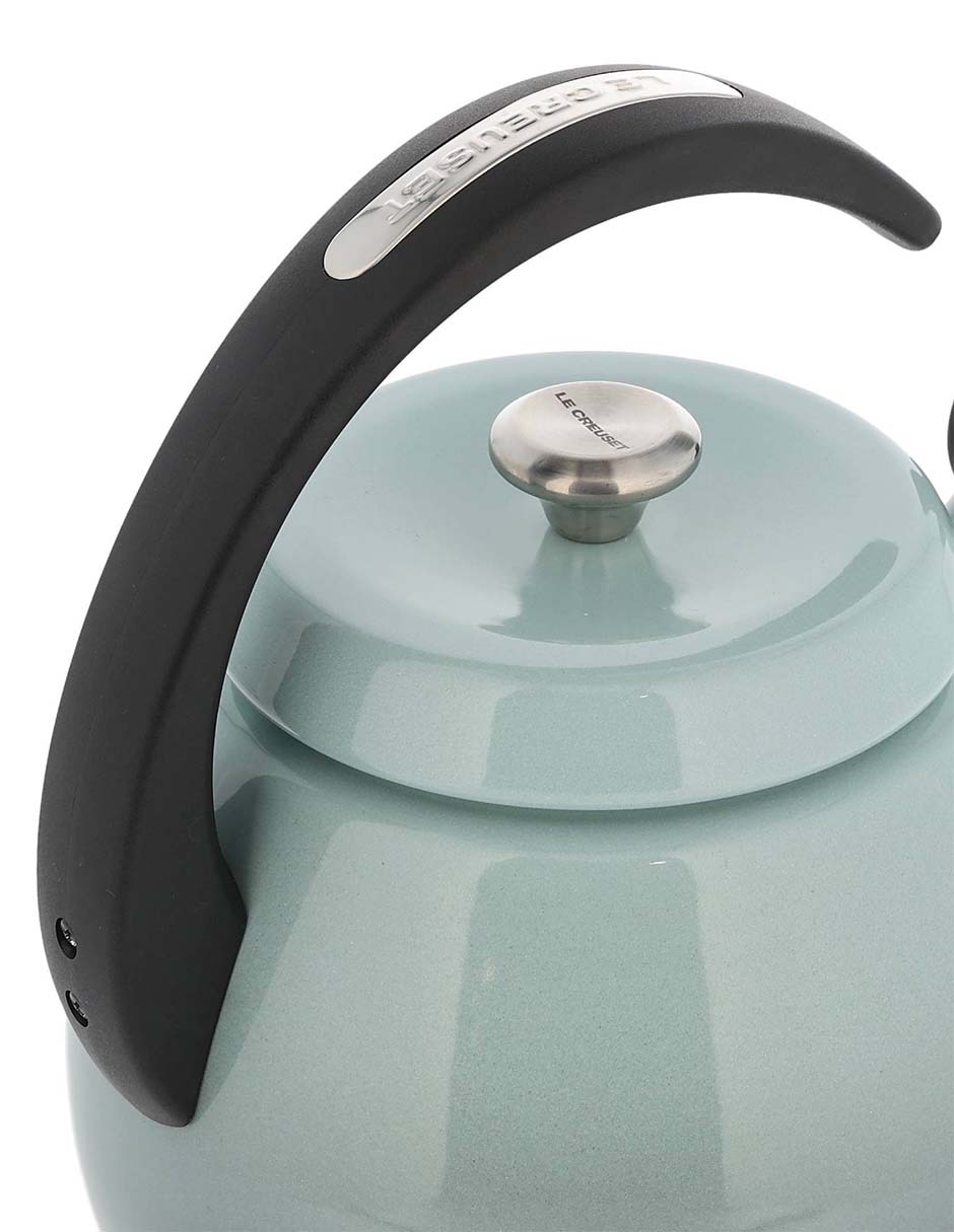 Tetera silbadora Le Creuset de acero inoxidable