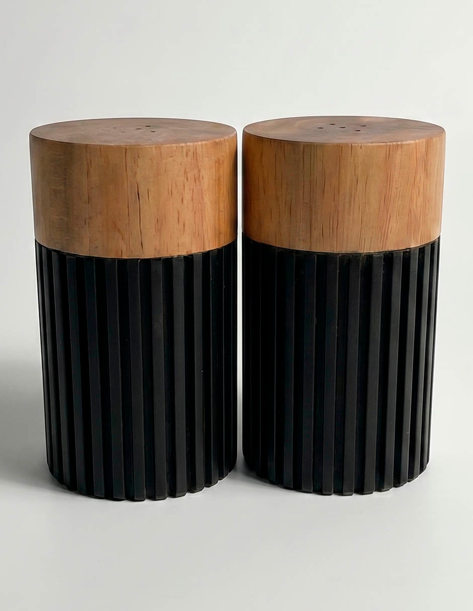 Set salero y pimentero de madera 2